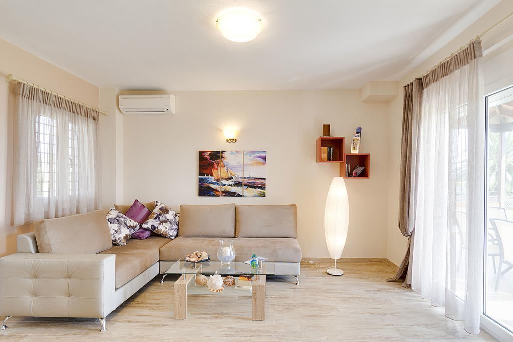 Villa Nefeli - Akti Salonikiou A อาโยส นิโกลาออส ภายนอก รูปภาพ