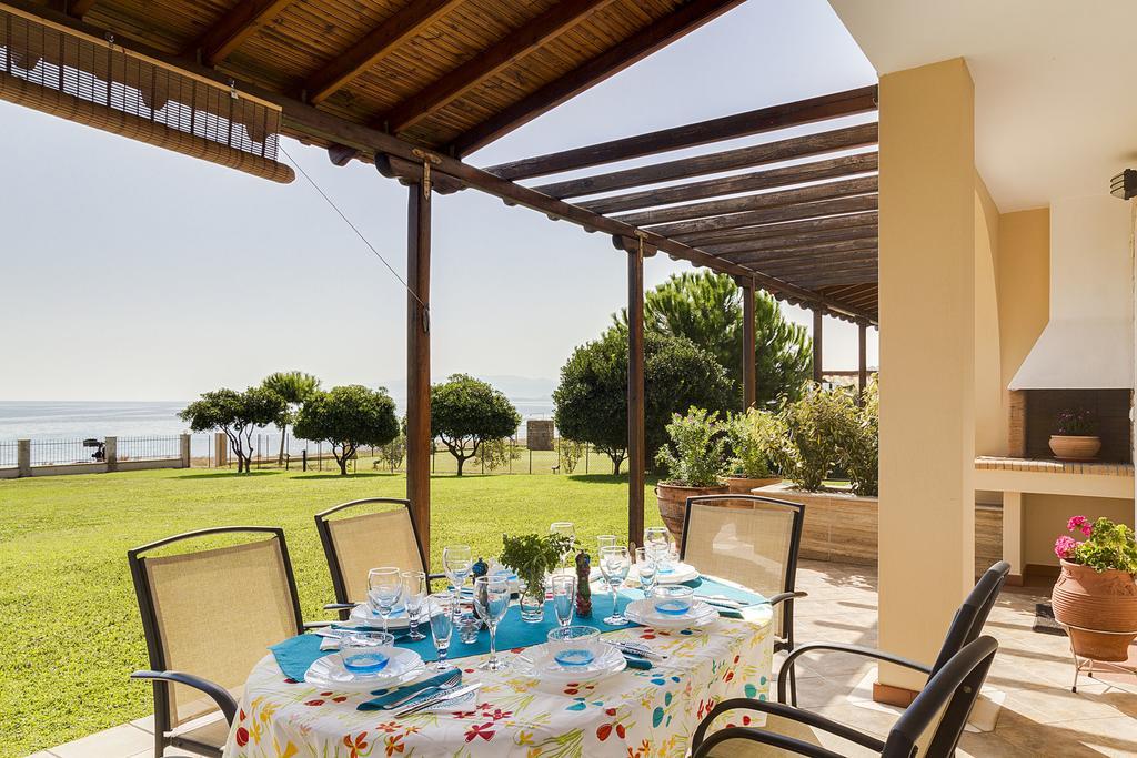 Villa Nefeli - Akti Salonikiou A อาโยส นิโกลาออส ภายนอก รูปภาพ